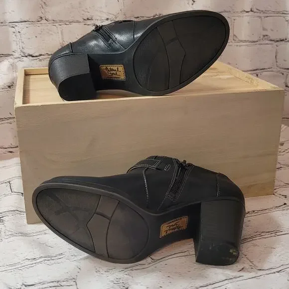 Natural Soul- Women's Black Bootie- very comfortable- size 7 - Picture 8 of 8